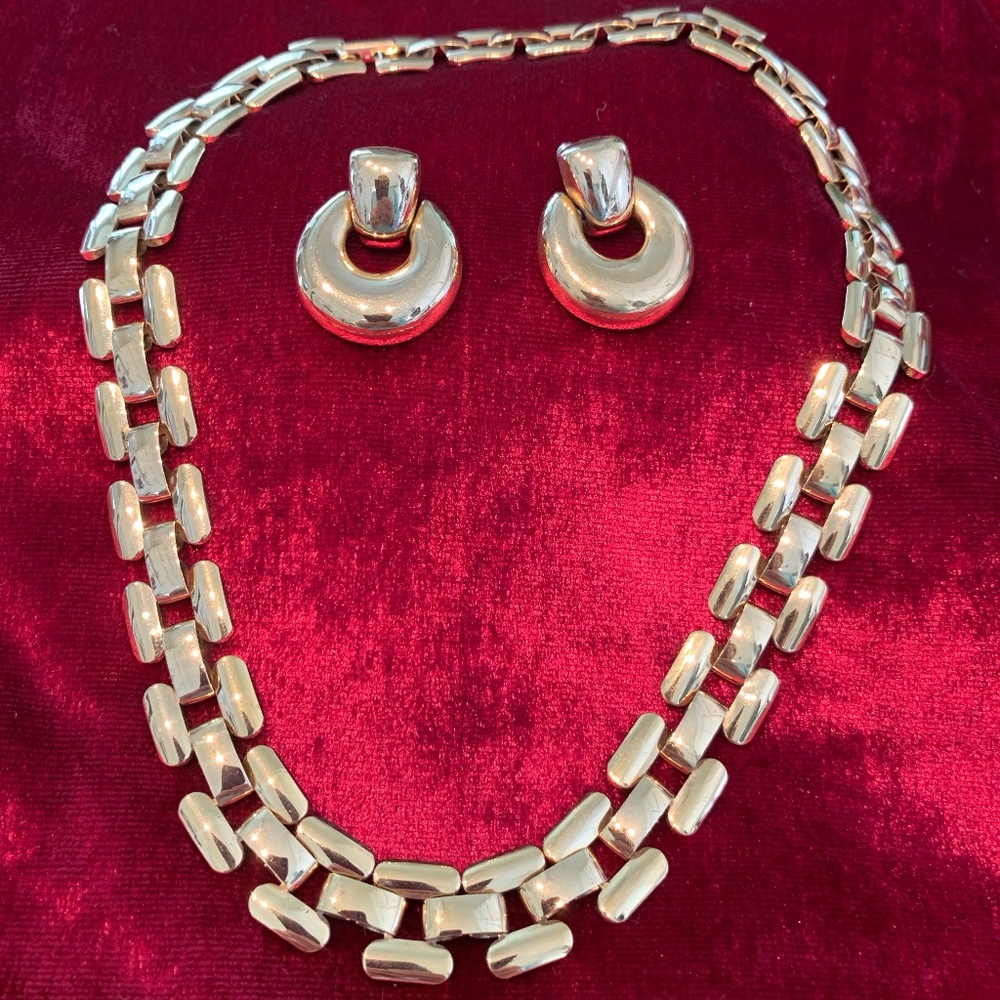 Trifari gold tone necklace with post drop earrings